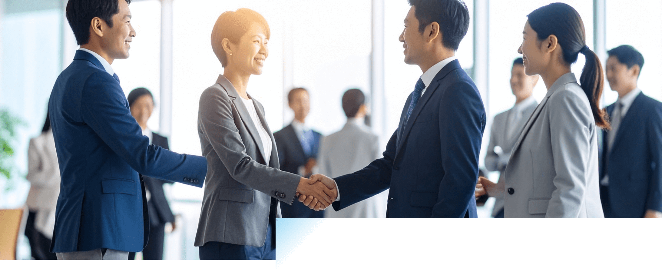 握手をする様子